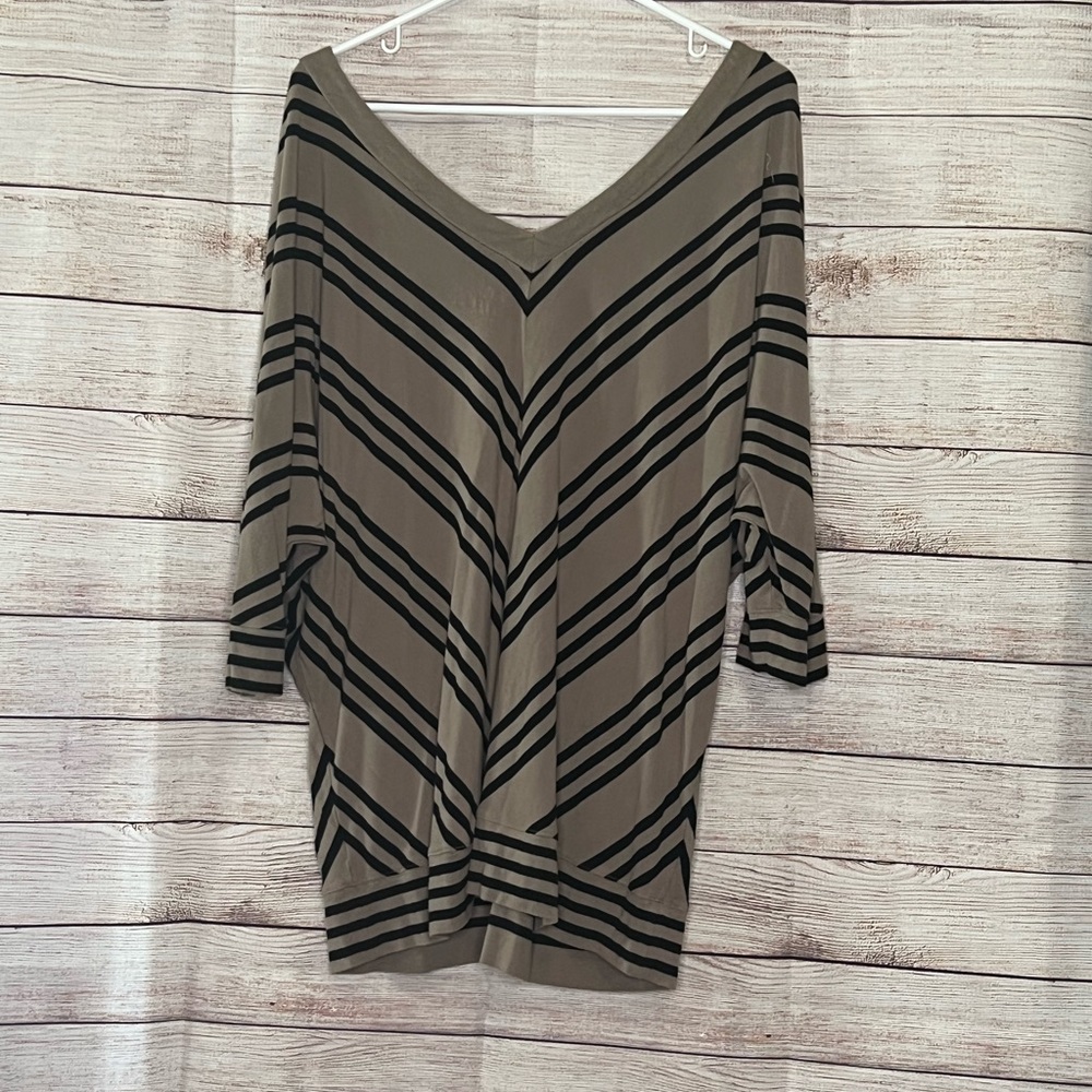 Lane Bryant Top - Picture 2 of 4